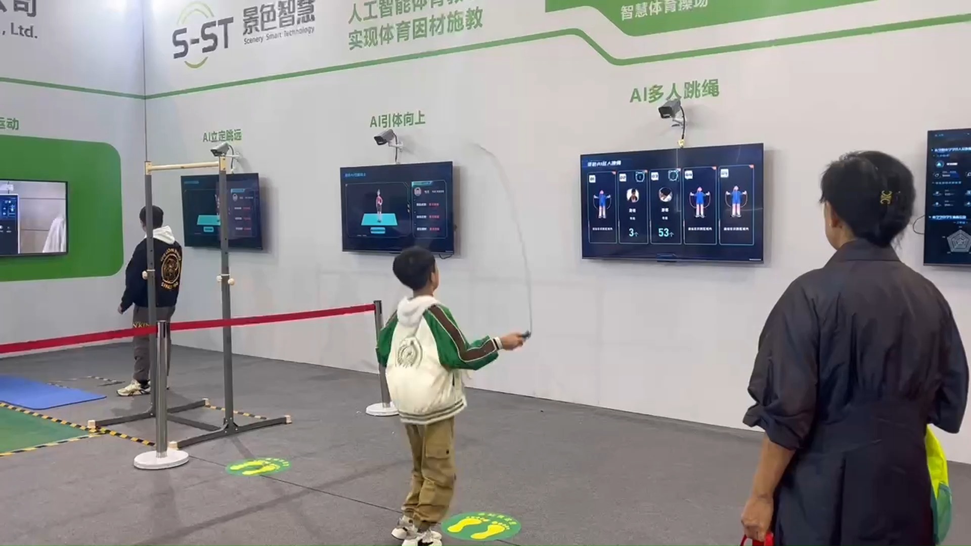 AI绵阳（94） 刷脸跳绳、实时排名……让学生“AI”上锻炼只需一个课间(图1)