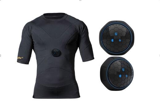 亚沙会开幕式伊朗代表团入场 运动员们手放胸前(图1)