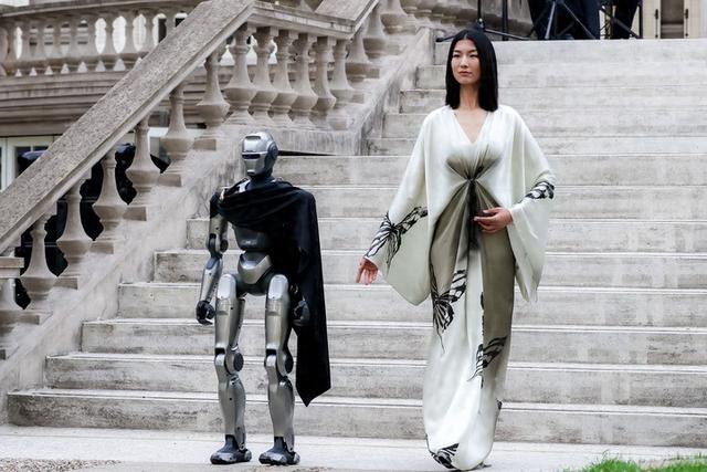 耐克2026赛季男短袖足球球衣评测：运动中的舒适与时尚(图1)